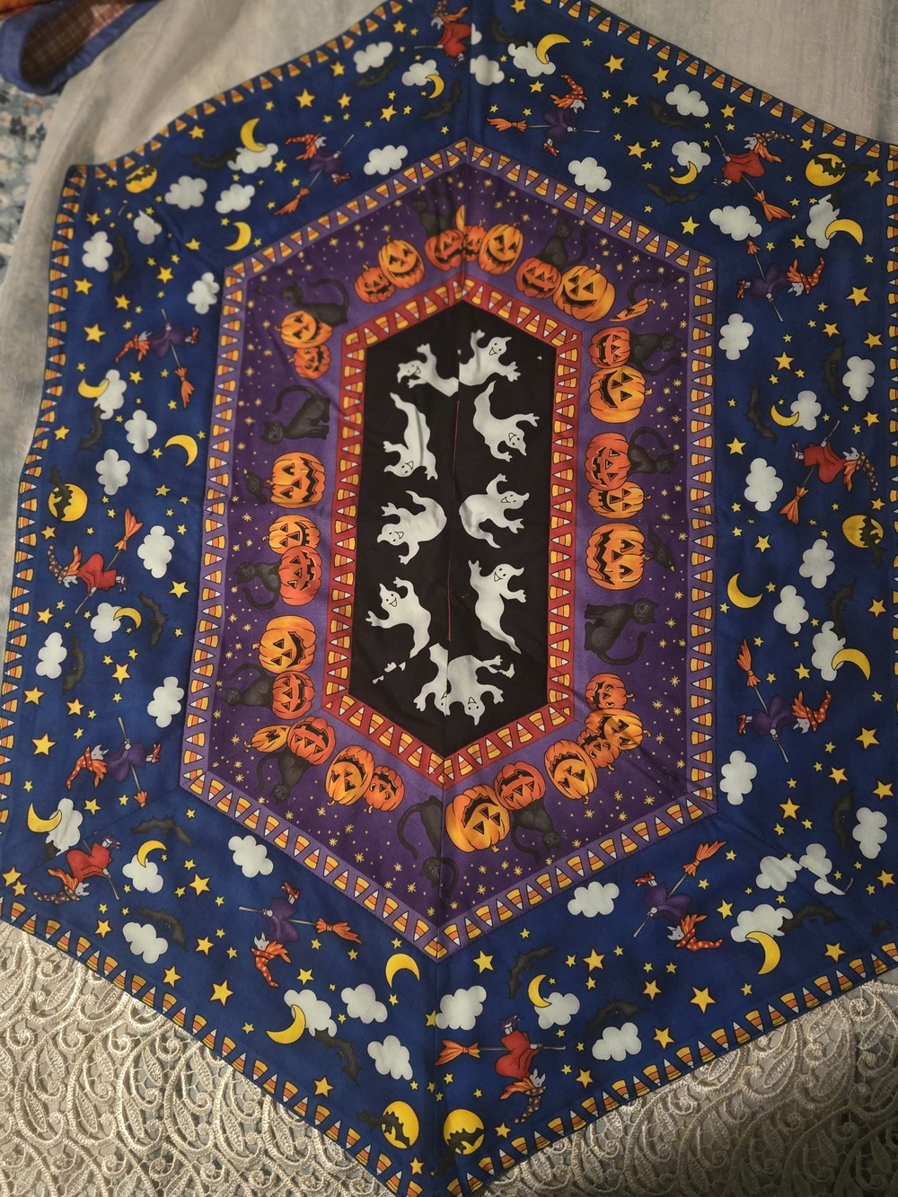 Halloween Ghost & Pumpkin Decorative Tablerunner Blue & Purple